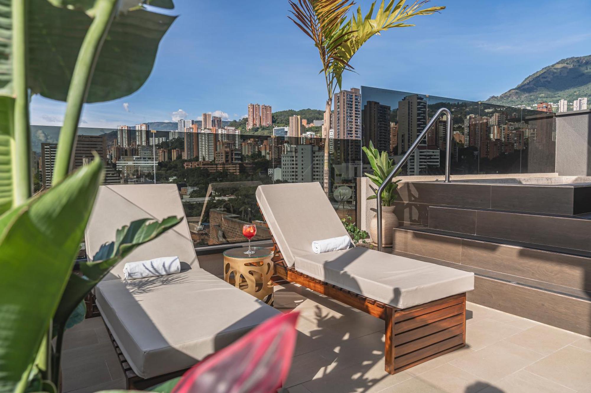Golden Valley Hotel Medellín Dış mekan fotoğraf
