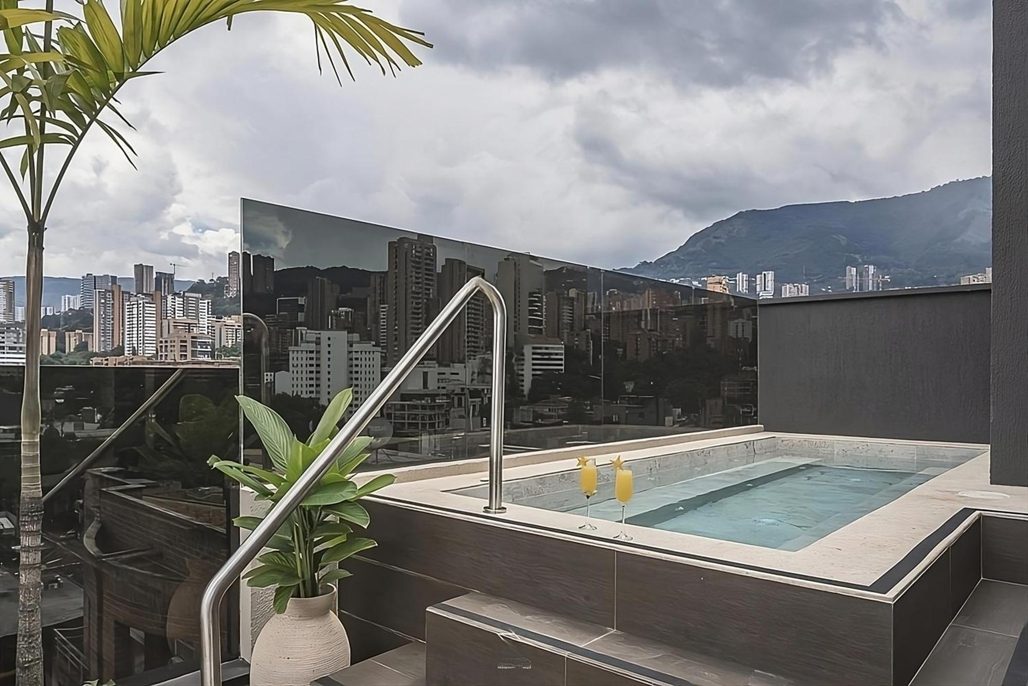 Golden Valley Hotel Medellín Dış mekan fotoğraf