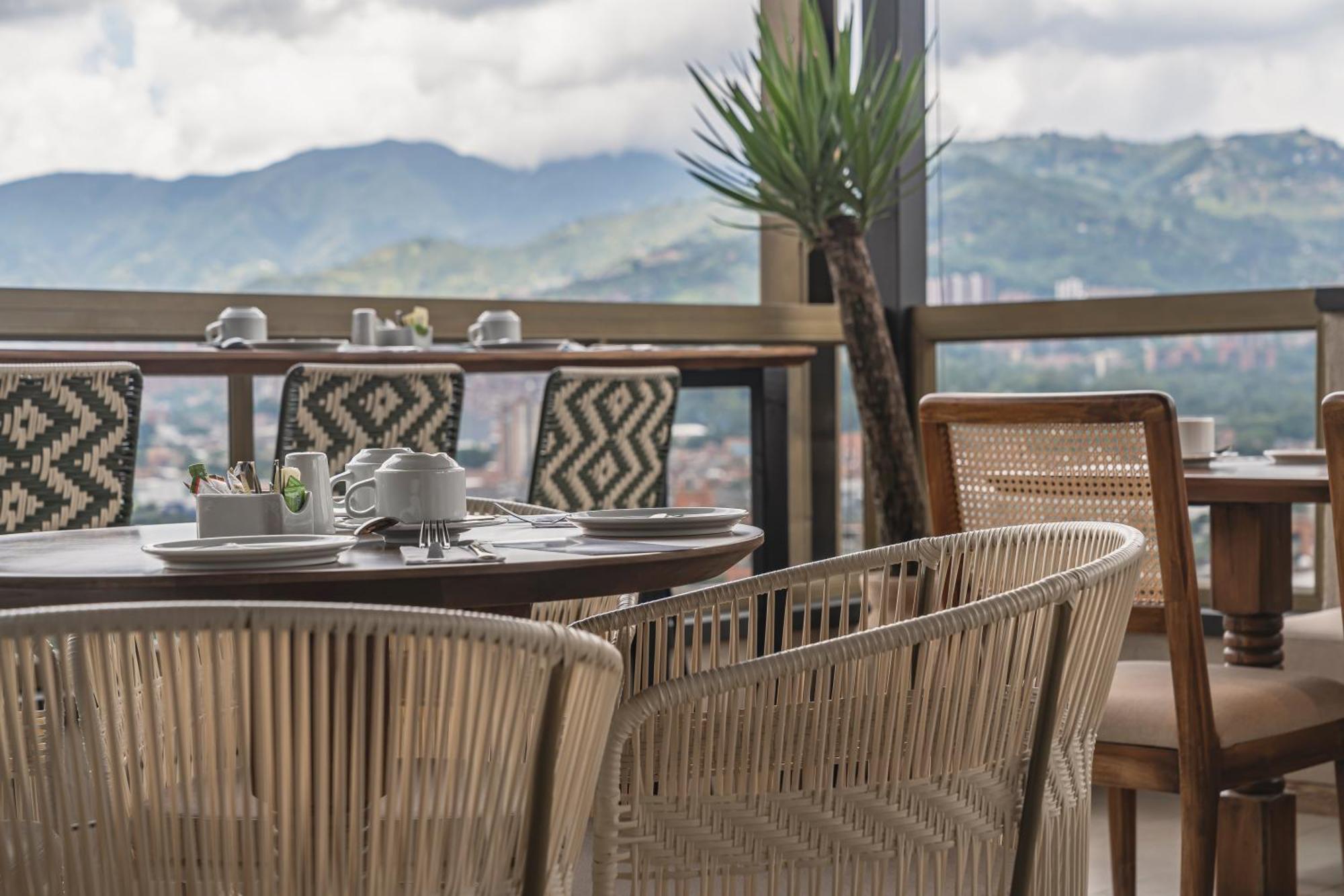 Golden Valley Hotel Medellín Dış mekan fotoğraf