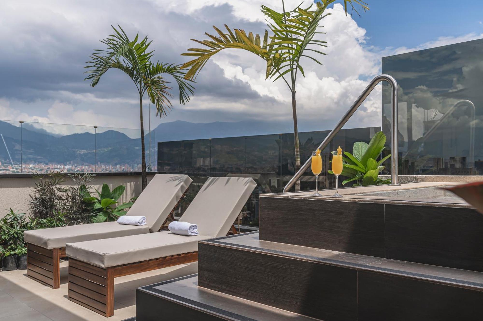 Golden Valley Hotel Medellín Dış mekan fotoğraf